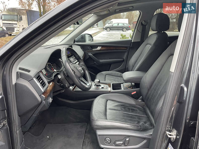 Позашляховик / Кросовер Audi Q5 2020 в Рівному