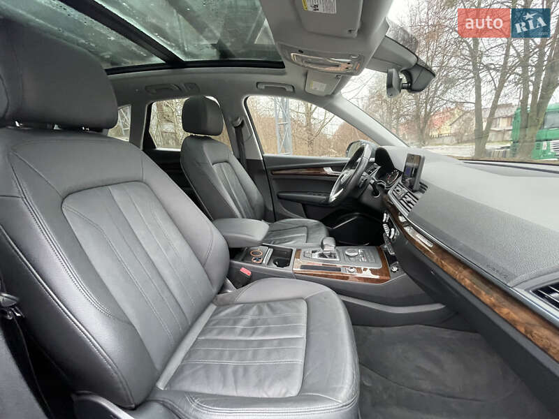 Позашляховик / Кросовер Audi Q5 2020 в Рівному