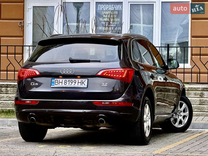 Внедорожник / Кроссовер Audi Q5 2009 в Одессе