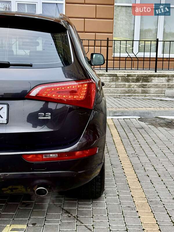 Внедорожник / Кроссовер Audi Q5 2009 в Одессе