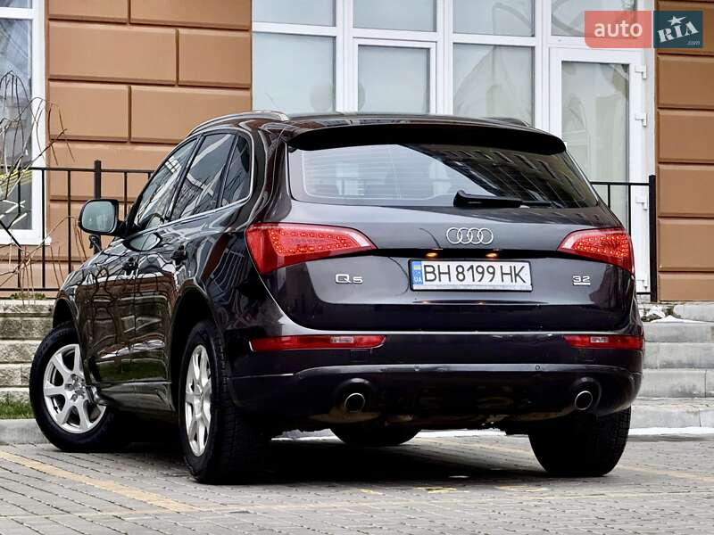 Внедорожник / Кроссовер Audi Q5 2009 в Одессе