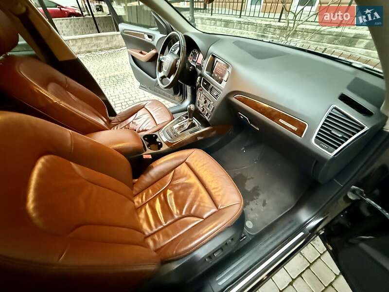 Внедорожник / Кроссовер Audi Q5 2009 в Одессе