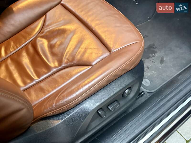 Внедорожник / Кроссовер Audi Q5 2009 в Одессе