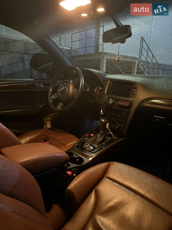 Внедорожник / Кроссовер Audi Q5 2011 в Львове