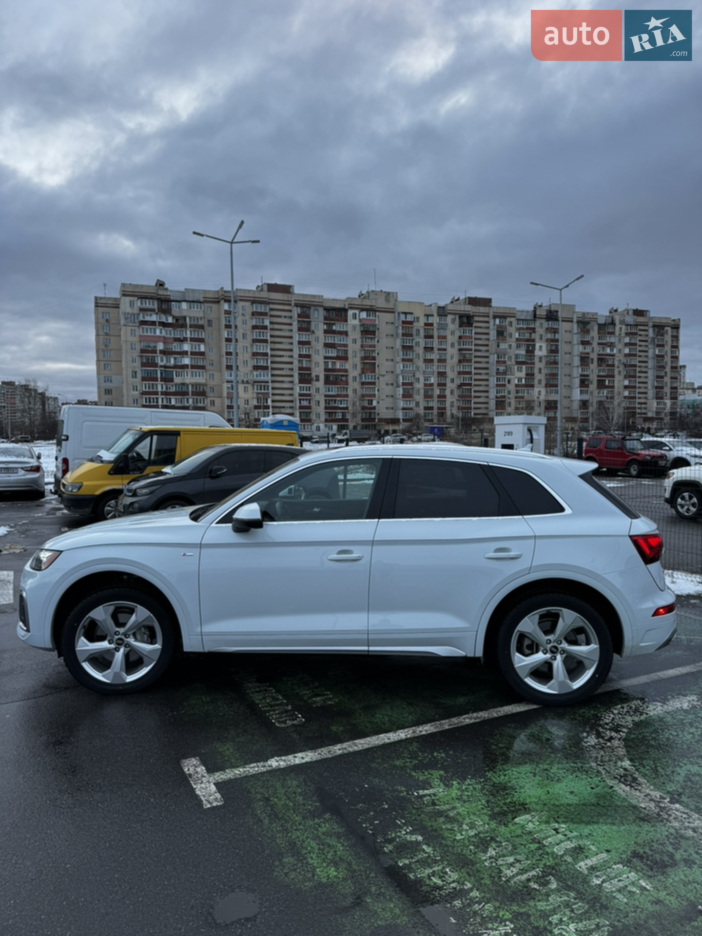 Audi Q5 2021 VIN WA1EAAFY7N2049045 фото оголошення 8 з 81
