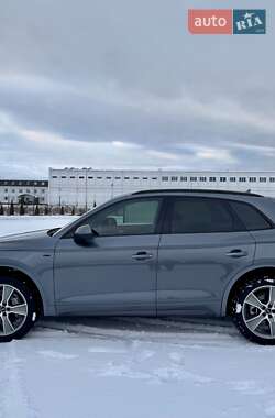 Позашляховик / Кросовер Audi Q5 2019 в Києві
