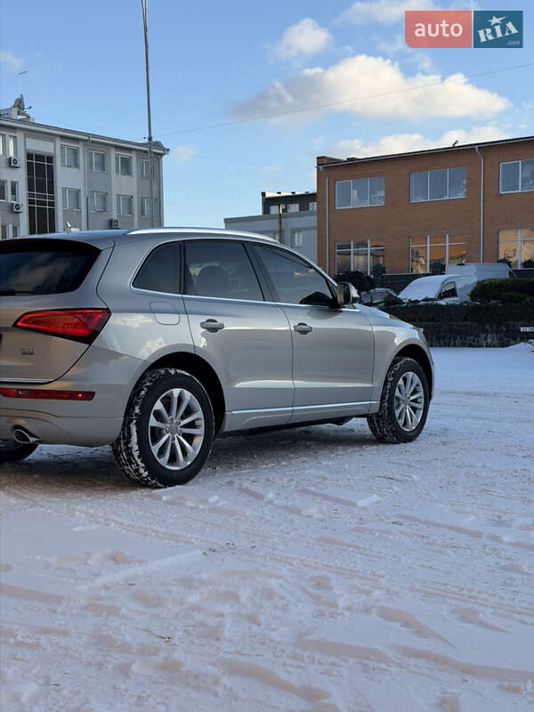 Внедорожник / Кроссовер Audi Q5 2015 в Луцке