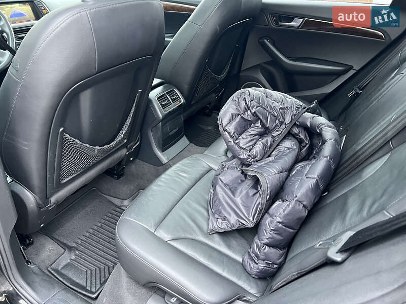 Внедорожник / Кроссовер Audi Q5 2011 в Владимире