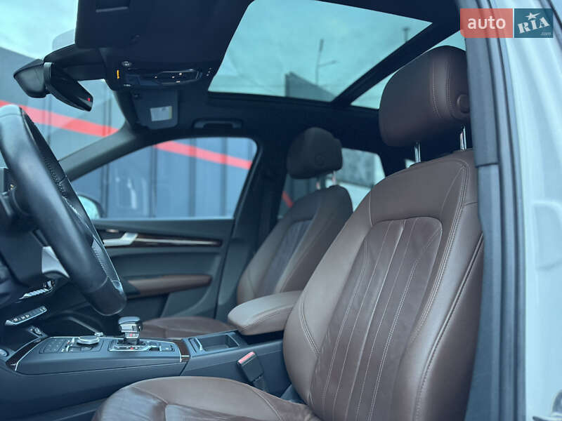 Внедорожник / Кроссовер Audi Q5 2017 в Луцке