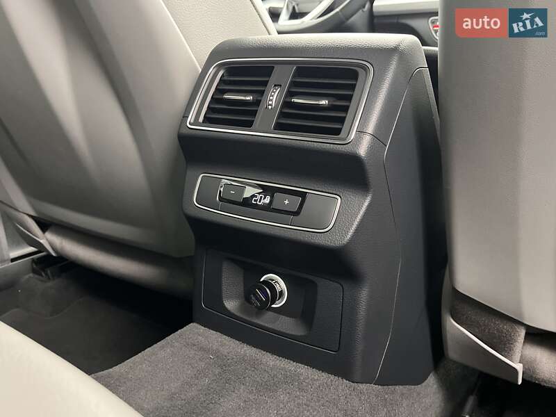 Внедорожник / Кроссовер Audi Q5 2017 в Житомире