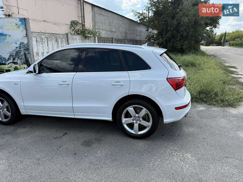 Позашляховик / Кросовер Audi Q5 2011 в Полтаві
