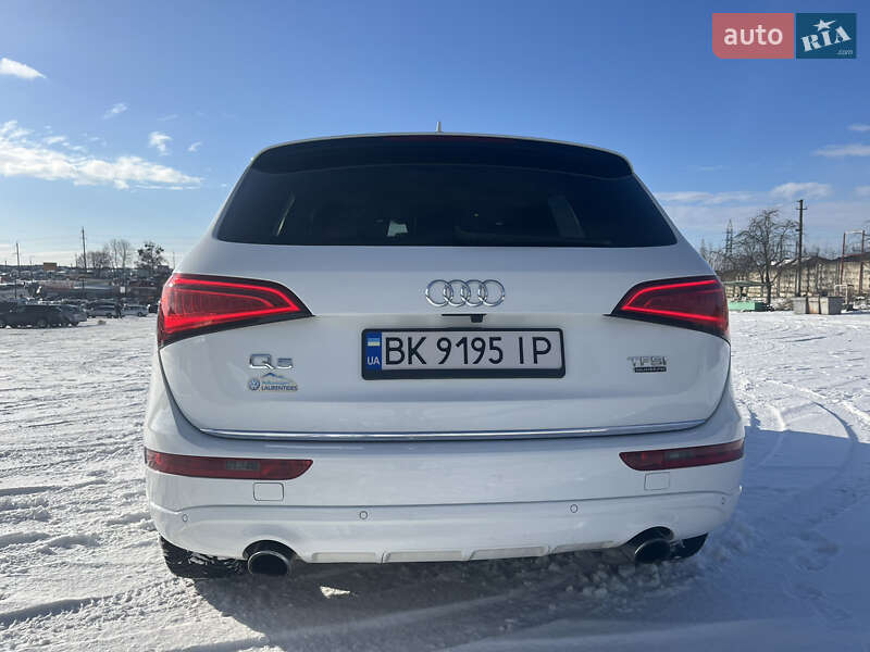 Внедорожник / Кроссовер Audi Q5 2015 в Ровно