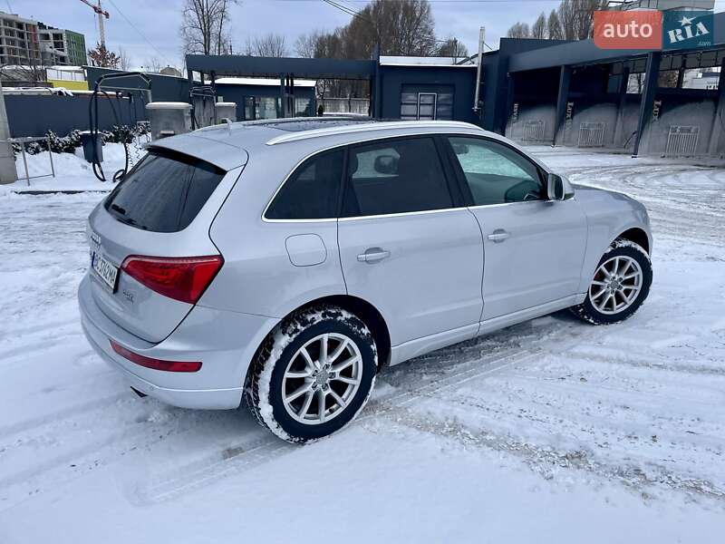 Позашляховик / Кросовер Audi Q5 2011 в Львові
