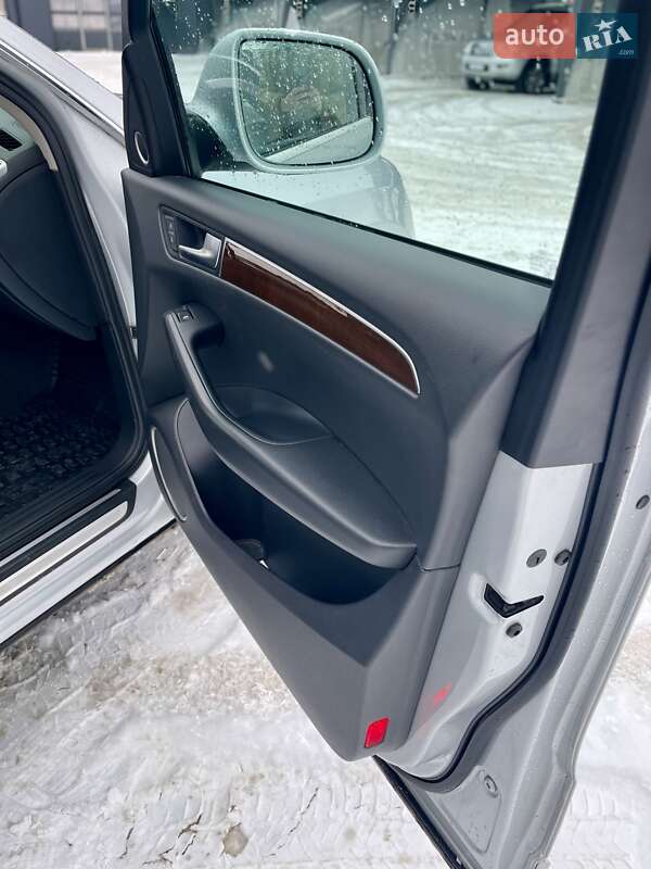 Позашляховик / Кросовер Audi Q5 2011 в Львові