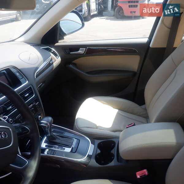 Внедорожник / Кроссовер Audi Q5 2014 в Тернополе
