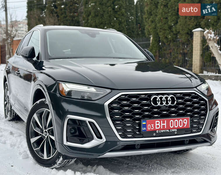 Внедорожник / Кроссовер Audi Q5 2021 в Киеве