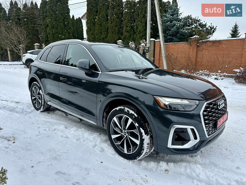 Внедорожник / Кроссовер Audi Q5 2021 в Киеве