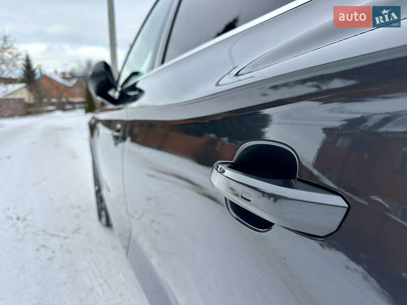 Внедорожник / Кроссовер Audi Q5 2021 в Киеве