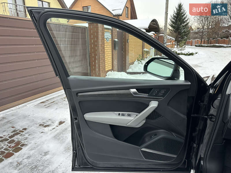 Внедорожник / Кроссовер Audi Q5 2018 в Киеве