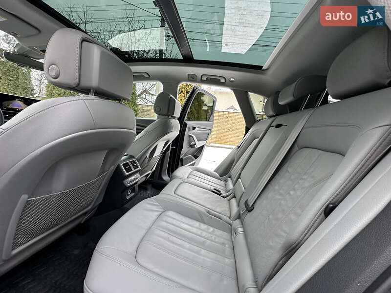 Внедорожник / Кроссовер Audi Q5 2018 в Киеве