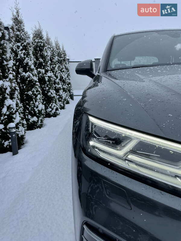 Внедорожник / Кроссовер Audi Q5 2017 в Львове