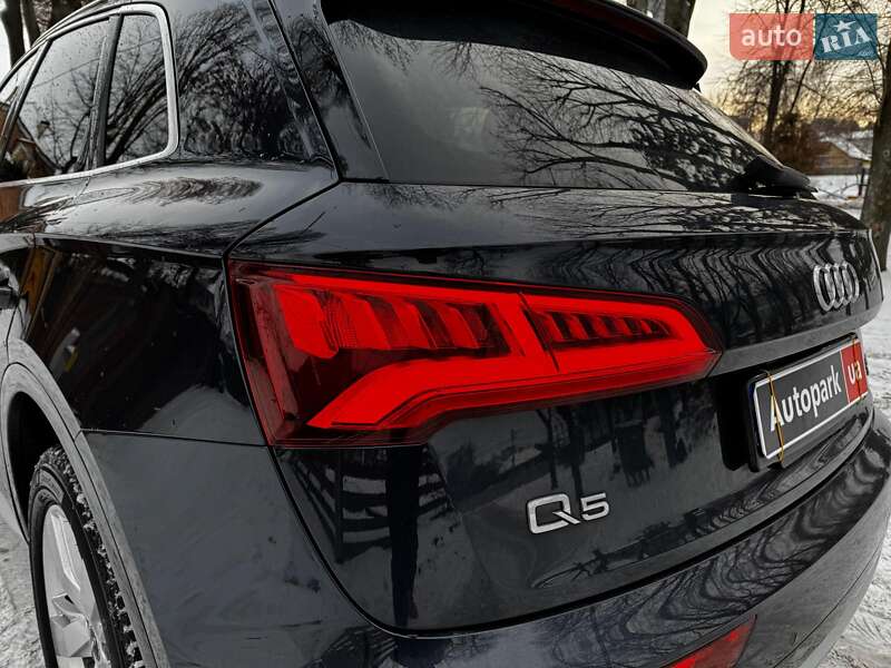 Внедорожник / Кроссовер Audi Q5 2017 в Киеве