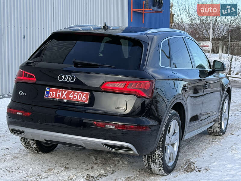 Внедорожник / Кроссовер Audi Q5 2019 в Житомире