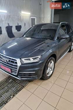 Позашляховик / Кросовер Audi Q5 2018 в Тернополі