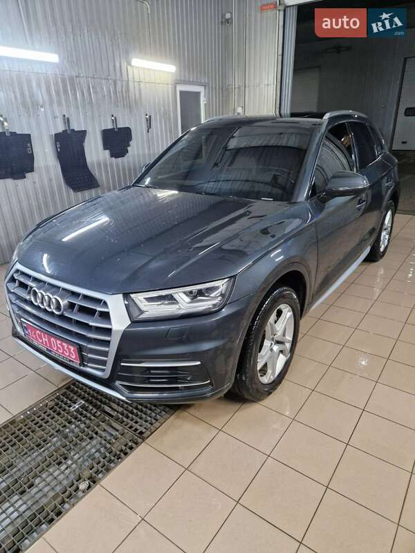 Внедорожник / Кроссовер Audi Q5 2018 в Тернополе