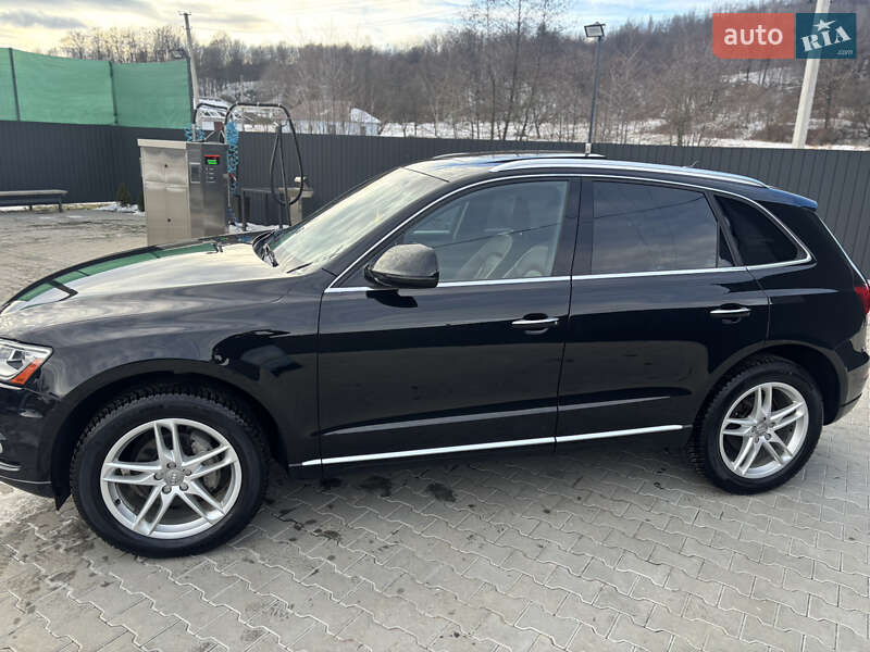 Позашляховик / Кросовер Audi Q5 2016 в Косові