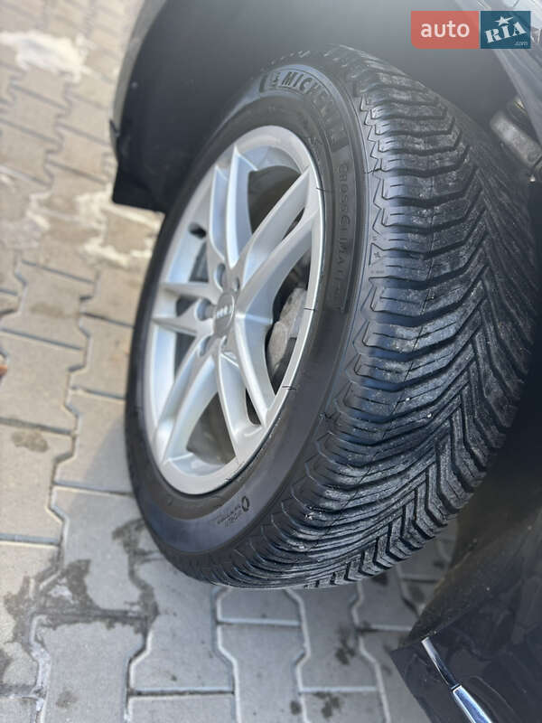 Позашляховик / Кросовер Audi Q5 2016 в Косові