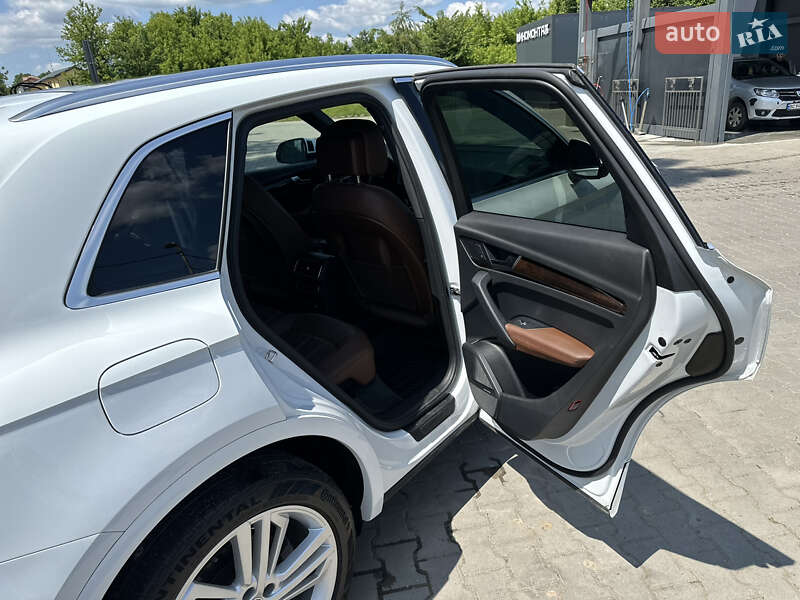 Внедорожник / Кроссовер Audi Q5 2019 в Львове