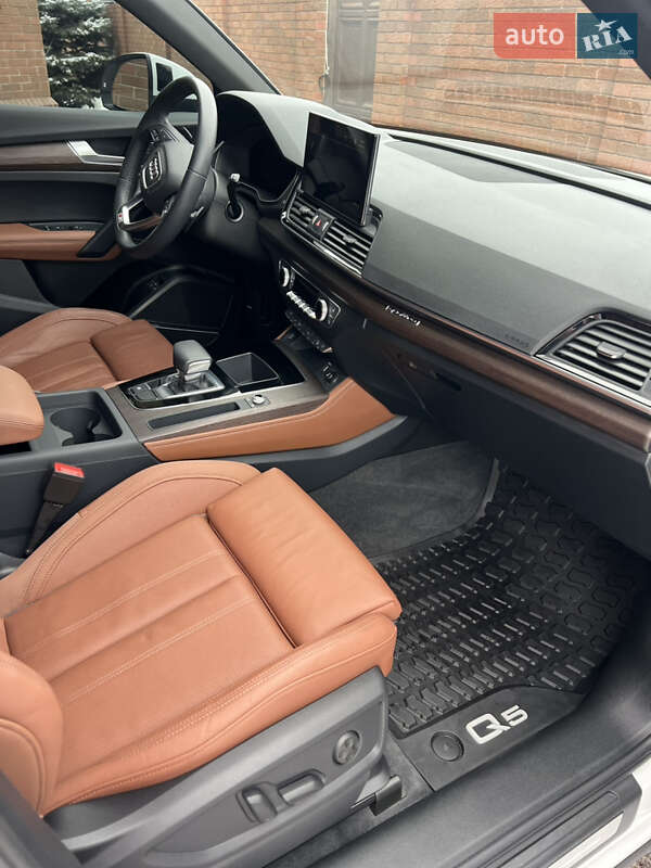 Внедорожник / Кроссовер Audi Q5 2023 в Харькове