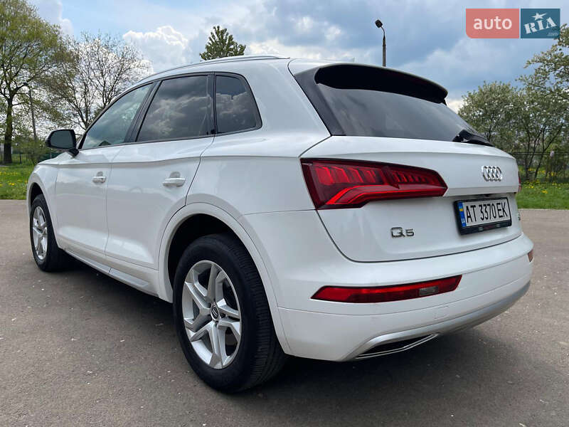 Позашляховик / Кросовер Audi Q5 2017 в Івано-Франківську