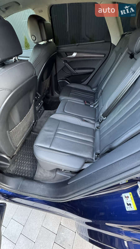 Позашляховик / Кросовер Audi Q5 2021 в Києві