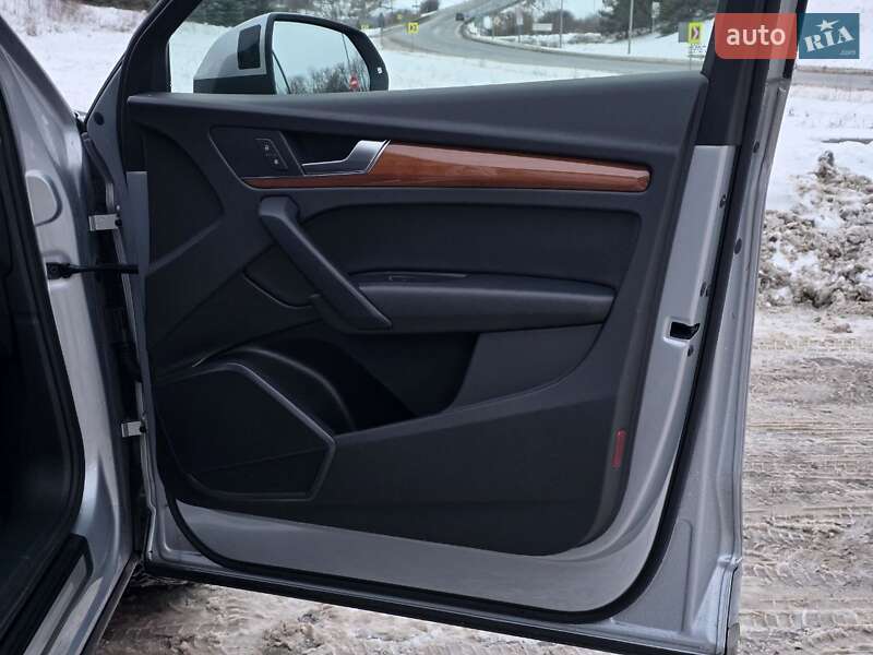 Позашляховик / Кросовер Audi Q5 2020 в Тернополі