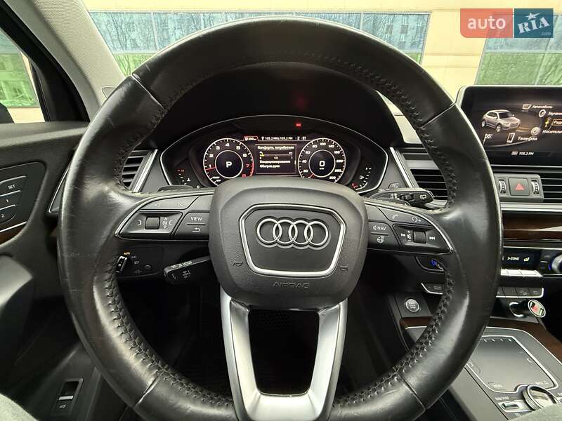 Внедорожник / Кроссовер Audi Q5 2017 в Харькове