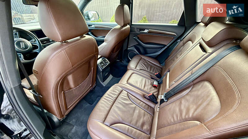 Внедорожник / Кроссовер Audi Q5 2014 в Каменец-Подольском