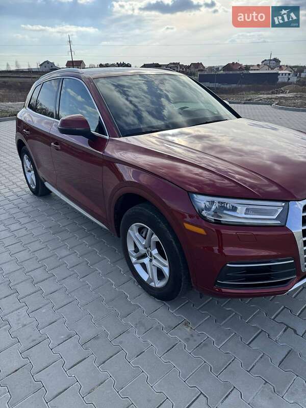 Внедорожник / Кроссовер Audi Q5 2019 в Тернополе