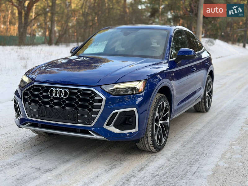 Внедорожник / Кроссовер Audi Q5 2021 в Киеве