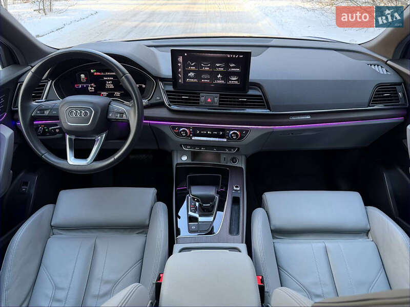 Внедорожник / Кроссовер Audi Q5 2021 в Киеве