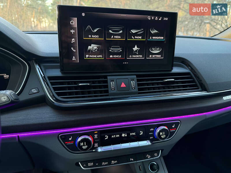 Внедорожник / Кроссовер Audi Q5 2021 в Киеве