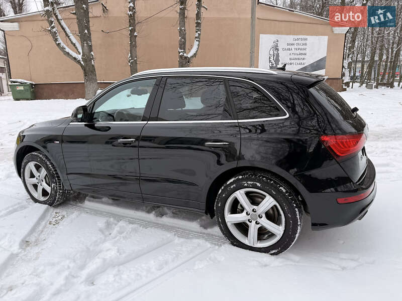 Позашляховик / Кросовер Audi Q5 2016 в Львові