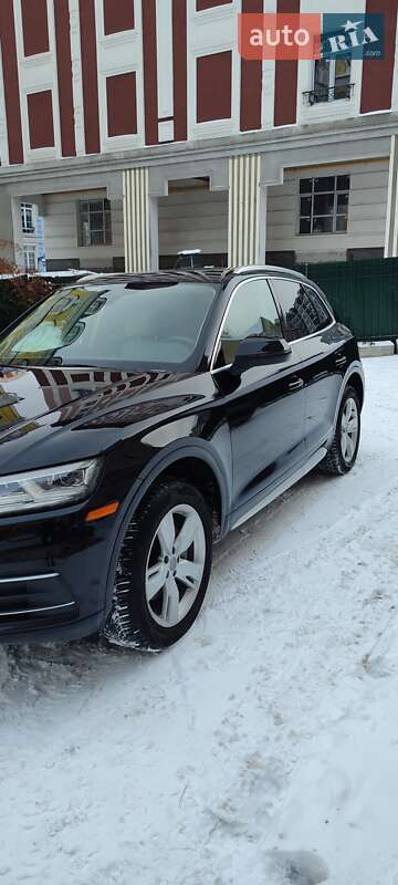 Позашляховик / Кросовер Audi Q5 2017 в Києві