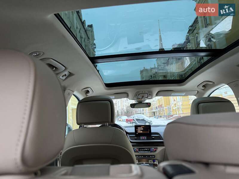Позашляховик / Кросовер Audi Q5 2017 в Києві