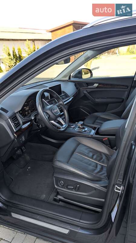 Внедорожник / Кроссовер Audi Q5 2017 в Золочеве