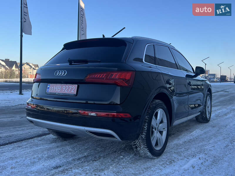 Внедорожник / Кроссовер Audi Q5 2017 в Луцке