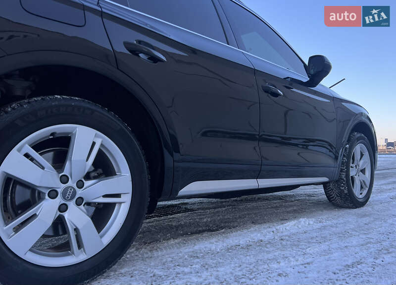 Внедорожник / Кроссовер Audi Q5 2017 в Луцке