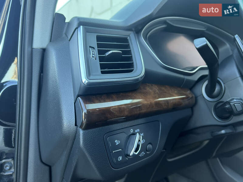 Внедорожник / Кроссовер Audi Q5 2017 в Луцке