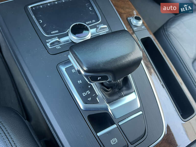 Внедорожник / Кроссовер Audi Q5 2017 в Луцке